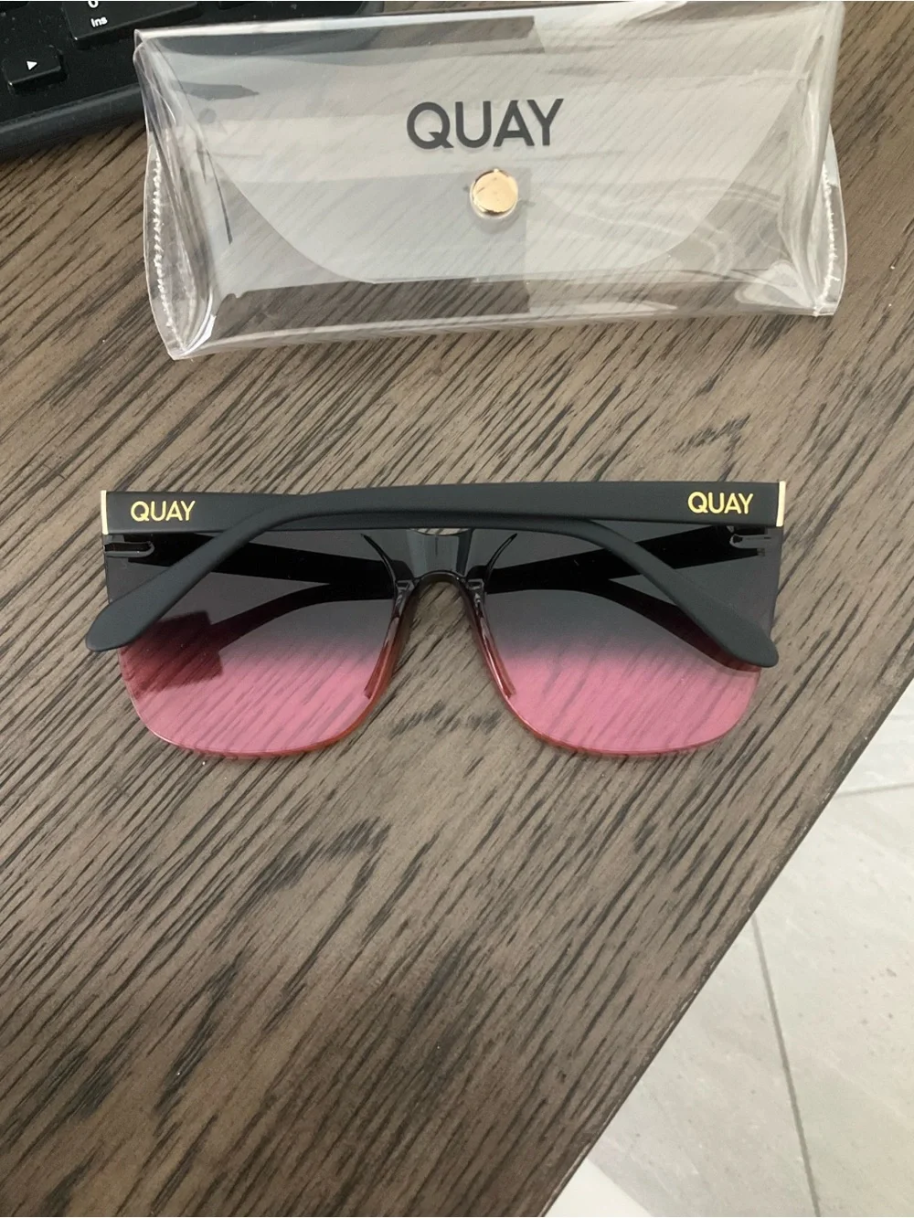 Quay Australia Come Thru 1212 Cat Eye Sunglasses Matte Black & Pink Fade